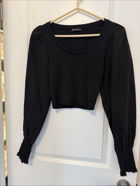 Zara Black Cropped Long-Sleeve Scoop Neck Top